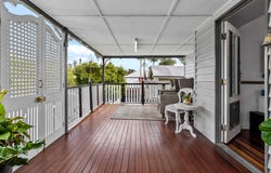 138 Macrossan Avenue, Norman Park, Qld 4170