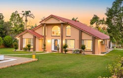672-676 Middle Road, Greenbank, Qld 4124