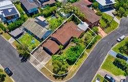 5 Lunar Court, Benowa, Qld 4217