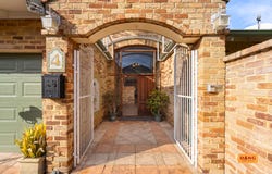 4 Swainson Place, Dianella, WA 6059