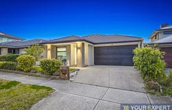 5 Amburla Drive, Cranbourne North, Vic 3977