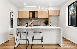 2A Farmhouse Court, Sydenham, Vic 3037