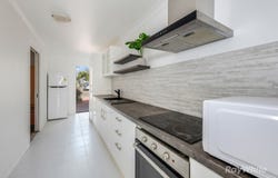 9/1 Pebble Beach Drive, Coral Cove, Qld 4670