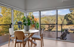 9 Alpine Ridge Drive, Merrijig, Vic 3723