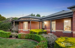8 Bissell Drive, Golden Square, Vic 3555