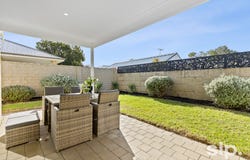 17 Honeydew Trail, Wannanup, WA 6210