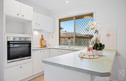 6 Platypus Close, Riverhills, Qld 4074