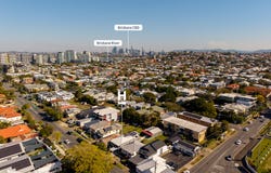 102 Nudgee Road, Hamilton, Qld 4007