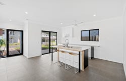 8 Lapwing Place, Smithfield, Qld 4878