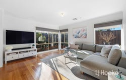 16 Dutton Close, Lynbrook, Vic 3975