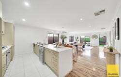 16 Cooma Place, Burnside Heights, Vic 3023