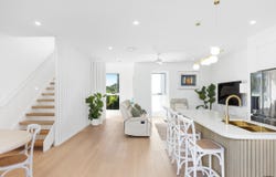2/135 Golden Four Drive, Bilinga, Qld 4225