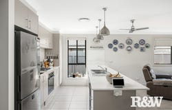 21 Saltbush Circuit, Ropes Crossing, NSW 2760