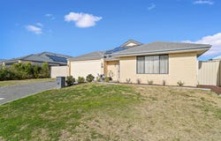 28 Hokitika Drive, Dudley Park, WA 6210
