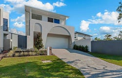 49 Rudd Street, Broadbeach Waters, Qld 4218