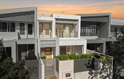 4 Evergreen View, Robina, Qld 4226