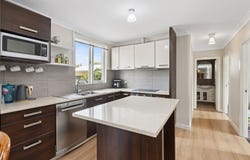 11 Barlow Court, Lockridge, WA 6054