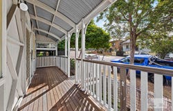 33 Gloucester Street, Highgate Hill, Qld 4101