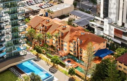 28/11-17 Philip Avenue, Broadbeach, Qld 4218