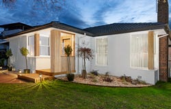 1 Glendale Court, Lake Wendouree, Vic 3350