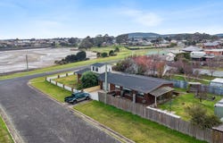 1 & 2/28 Esplanade South, George Town, Tas 7253