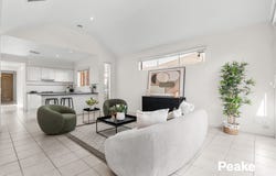 21 John Fisher Drive, Berwick, Vic 3806