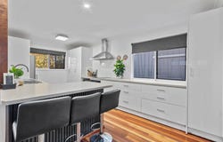 27 Carlyle Street, Seventeen Mile Rocks, Qld 4073