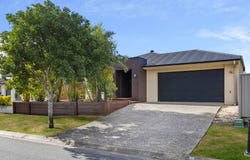 19 Waterway Crescent, Murrumba Downs, Qld 4503