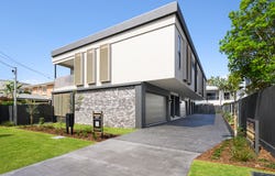 1/10 Lee Road, Runaway Bay, Qld 4216