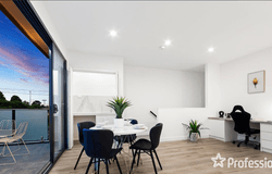 2/79 Phoenix Street, Sunshine North, Vic 3020