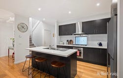 2/30 Pascoe Avenue, Croydon, Vic 3136