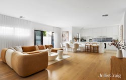 2/11 Skeffington Street, Bellfield, Vic 3081