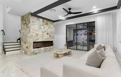 17 Wendouree Street, Hillcrest, Qld 4118