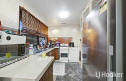 14 Bennett Street, Melton South, Vic 3338