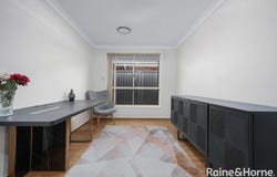 5 Freeman Circuit, Ingleburn, NSW 2565