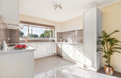 15 Manifold Road, Woodend, Vic 3442