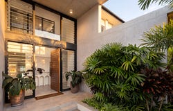 8 Saunders Place, Wynnum, Qld 4178