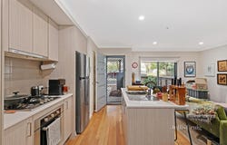 2/12 Alfrick Road, Croydon, Vic 3136