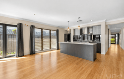 4 Benetti Crescent, Hope Island, Qld 4212