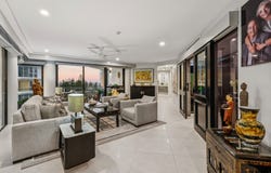 9/19 Peak Avenue, Main Beach, Qld 4217