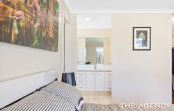 22 Harvest Lakes Boulevard, Atwell, WA 6164