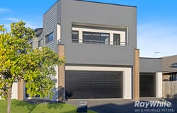 10 Compass Way, Newport, Qld 4020