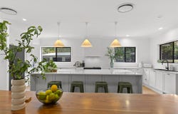 447 Mount Glorious Road, Samford Valley, Qld 4520