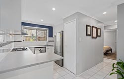 1 Amara Crescent, Forest Lake, Qld 4078