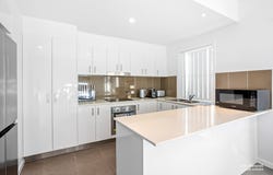 8/6 Currawong Street, Norman Gardens, Qld 4701
