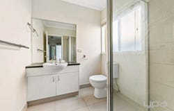 2 Sharrock Close, Caroline Springs, Vic 3023