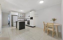 5/72 Marine Parade, Southport, Qld 4215