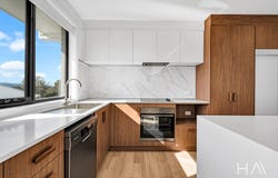 1/50 Main Road, Exeter, Tas 7275