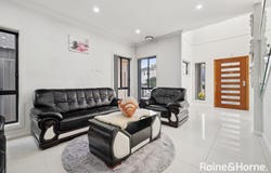 18 Alpine Place, Carnes Hill, NSW 2171