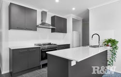25 GLORY LOOP, Catherine Field, NSW 2557
